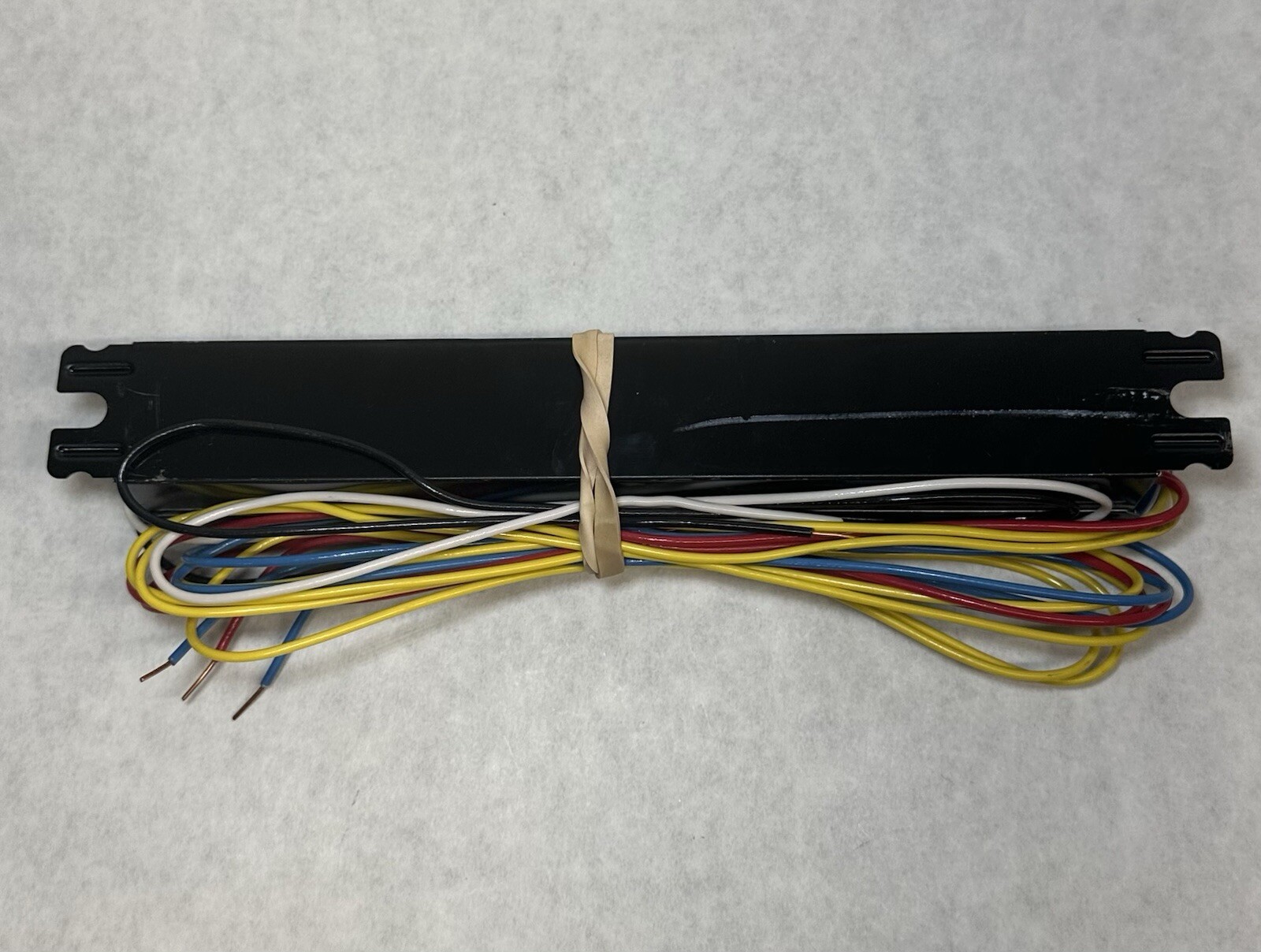 NEW (Lot of 5) Advance ICN-4P16-TLED-N LED T8 Driver, 120V to 277V, 4-Lamp
