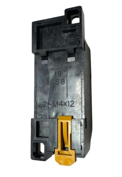 Cutler-Hammer D7PA2 Relay Socket Base, MAX 15A, 240V, 2089H, 701519