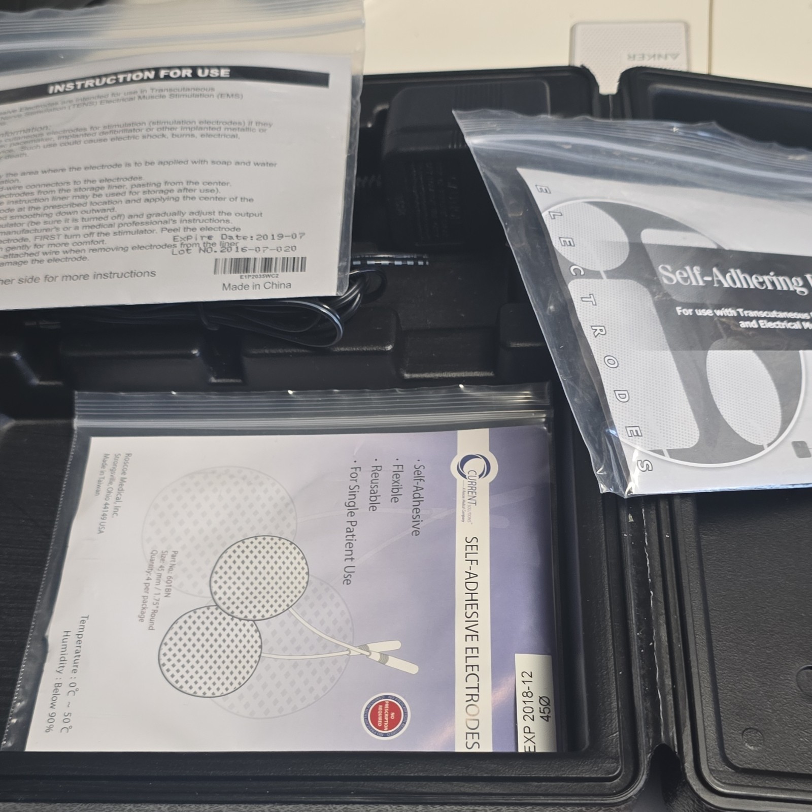 Current IF-4000 4-Channel Handheld TENS/EMS Unit PT Kit w/ Electrodes Case