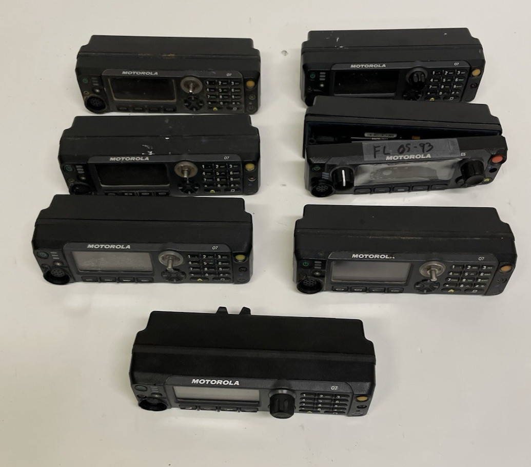 ONE Motorola PMHN4193A APX Mobile O2 Two-Way Radio Control Head AS-IS