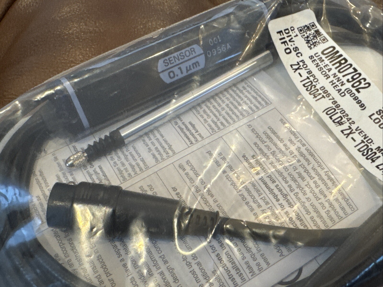 NEW OMRON ZX-TDS04T Contact Displacement Sensor Old# ZX-TDS04 ZX FAST SHIPPING