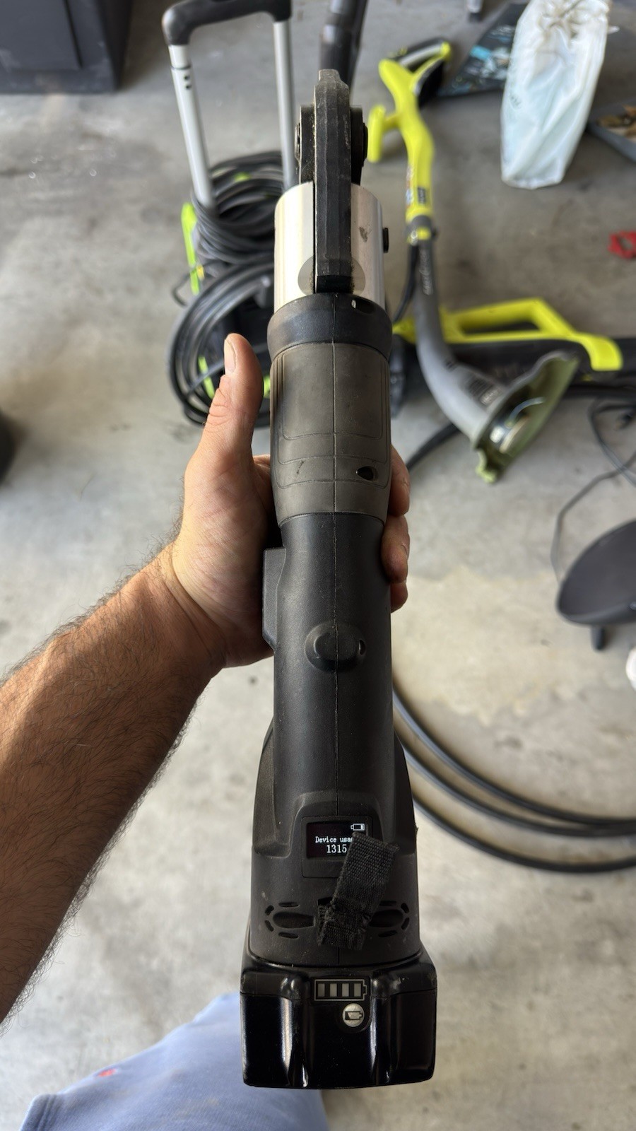 Makita 18V LXT Lithium-Ion Battery Hydraulic Bolt Cutter 1/4 in 15 in