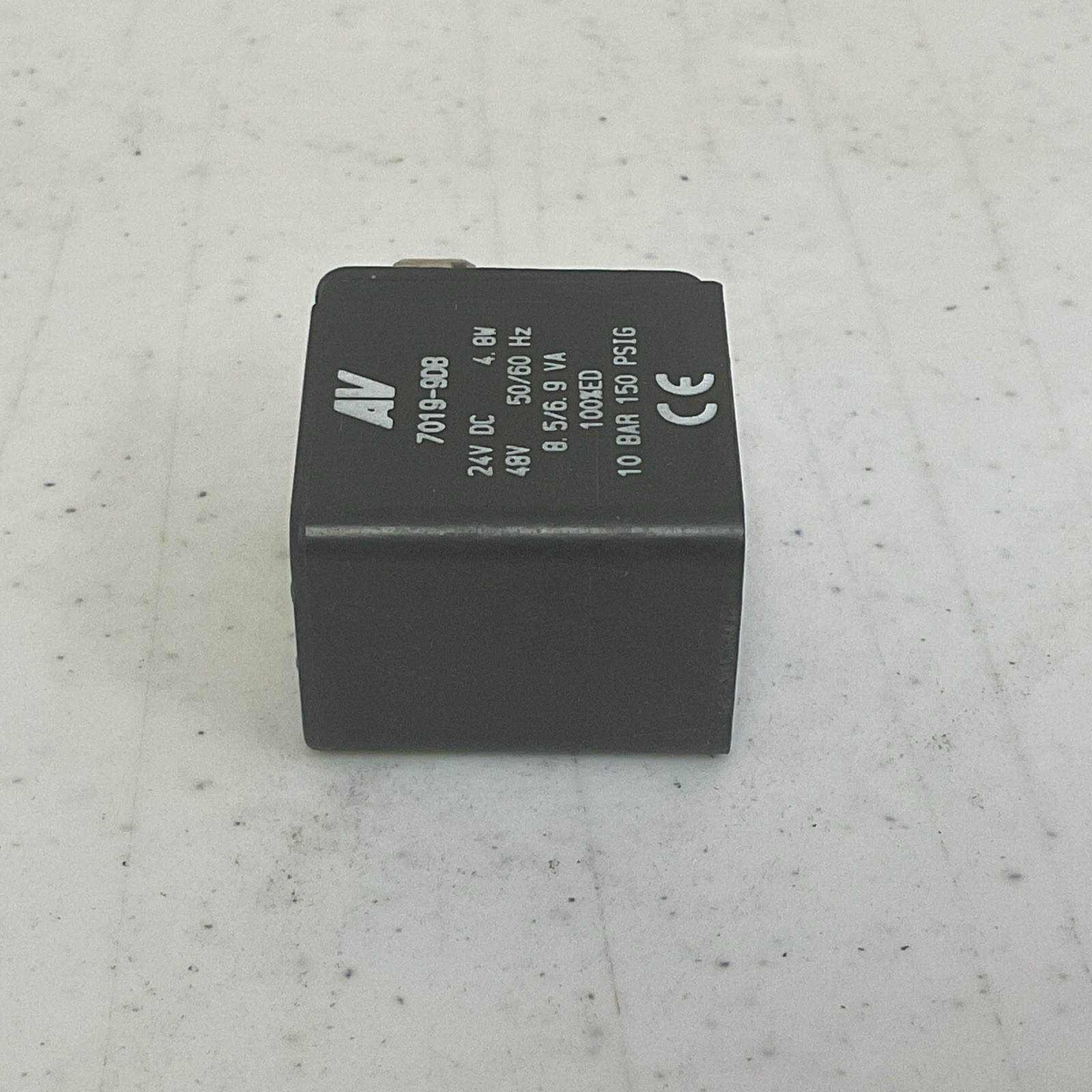 NEW, AUTOMATIC VALVE 7019-9DB SOLENOID COIL, 24VDC, 59/60 HZ, FREE SHIPPING