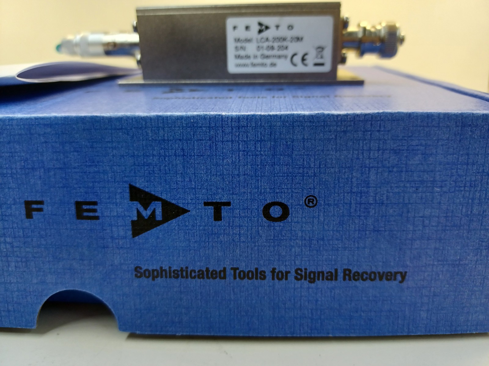 FEMTO LCA-200K-20M Ultra Low Noise current Amplifier, made in Germany