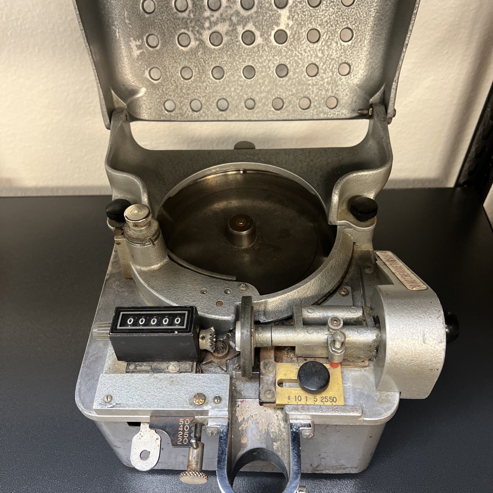 Vintage Lynde – Ordway, Downey – Johnson Coin Counter Model 381 Mechanical Bank