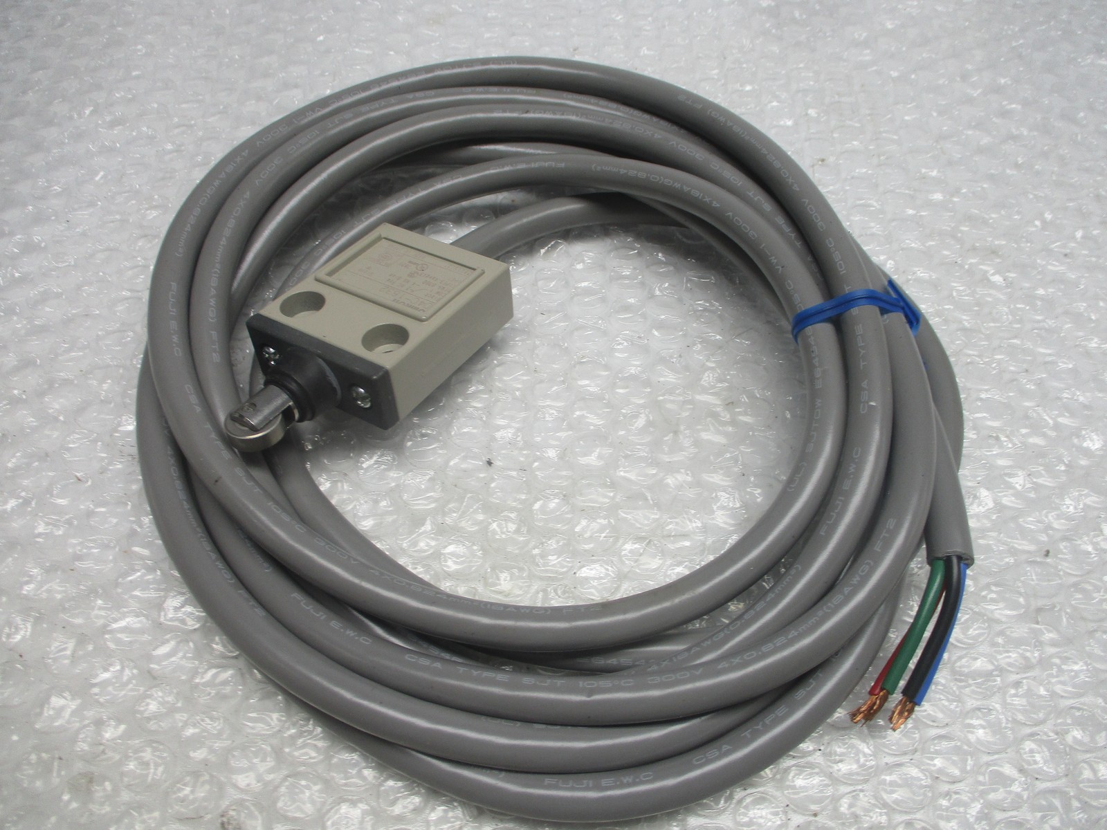 OMRON D4C-1632 SWITCH NSNP