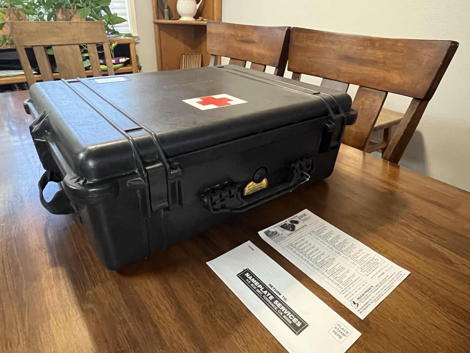 Iron Duck Pelican 1600 24″ x 18″ x 8″ EMS Medic Ambulance Hard Case, Black