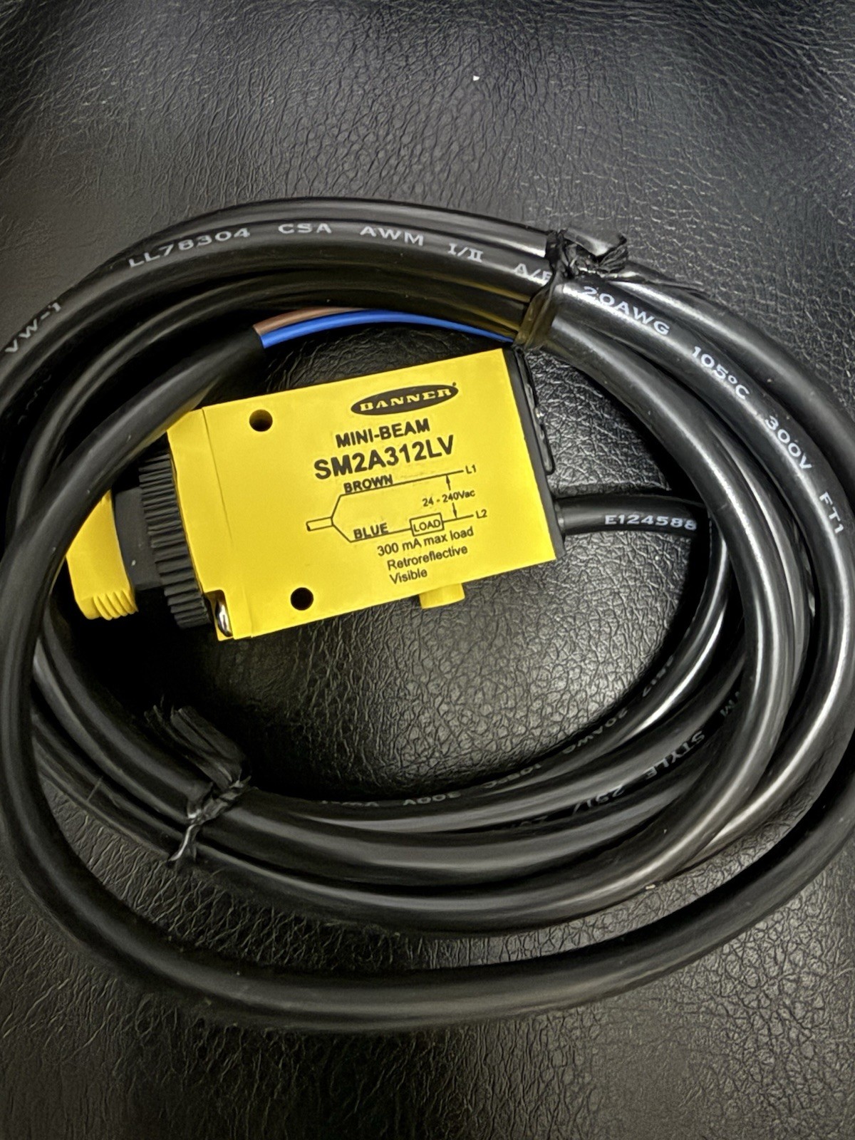 Banner SM2A312LV Retroreflective Sensor 24-240VAC 25964 New in Original Box