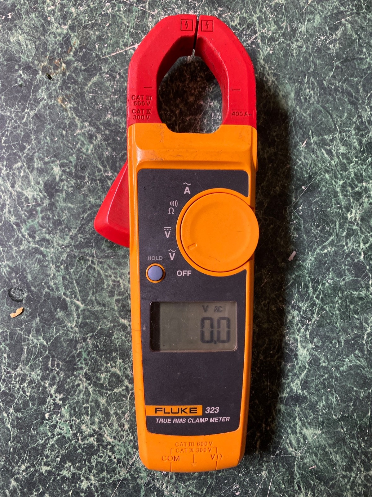 FLUKE 323 TRUE RMS CLAMP METER TESTED