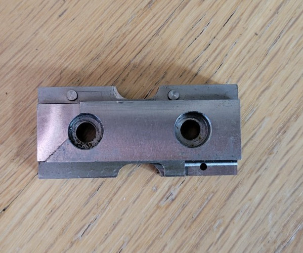Lang Makro Grip 46 CNC Self-Centering 5-Axis Vise 47065, Pullstuds – 90° Plate