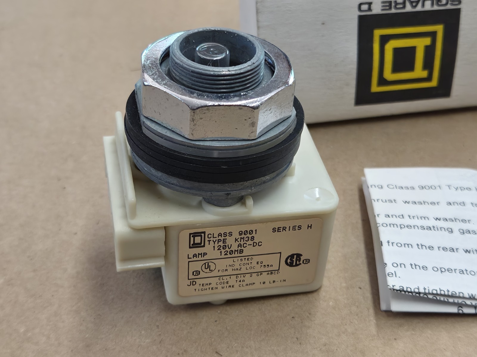 Square D 9001 KP38 Standard Pilot Light Without Lens 120V AC Or DC