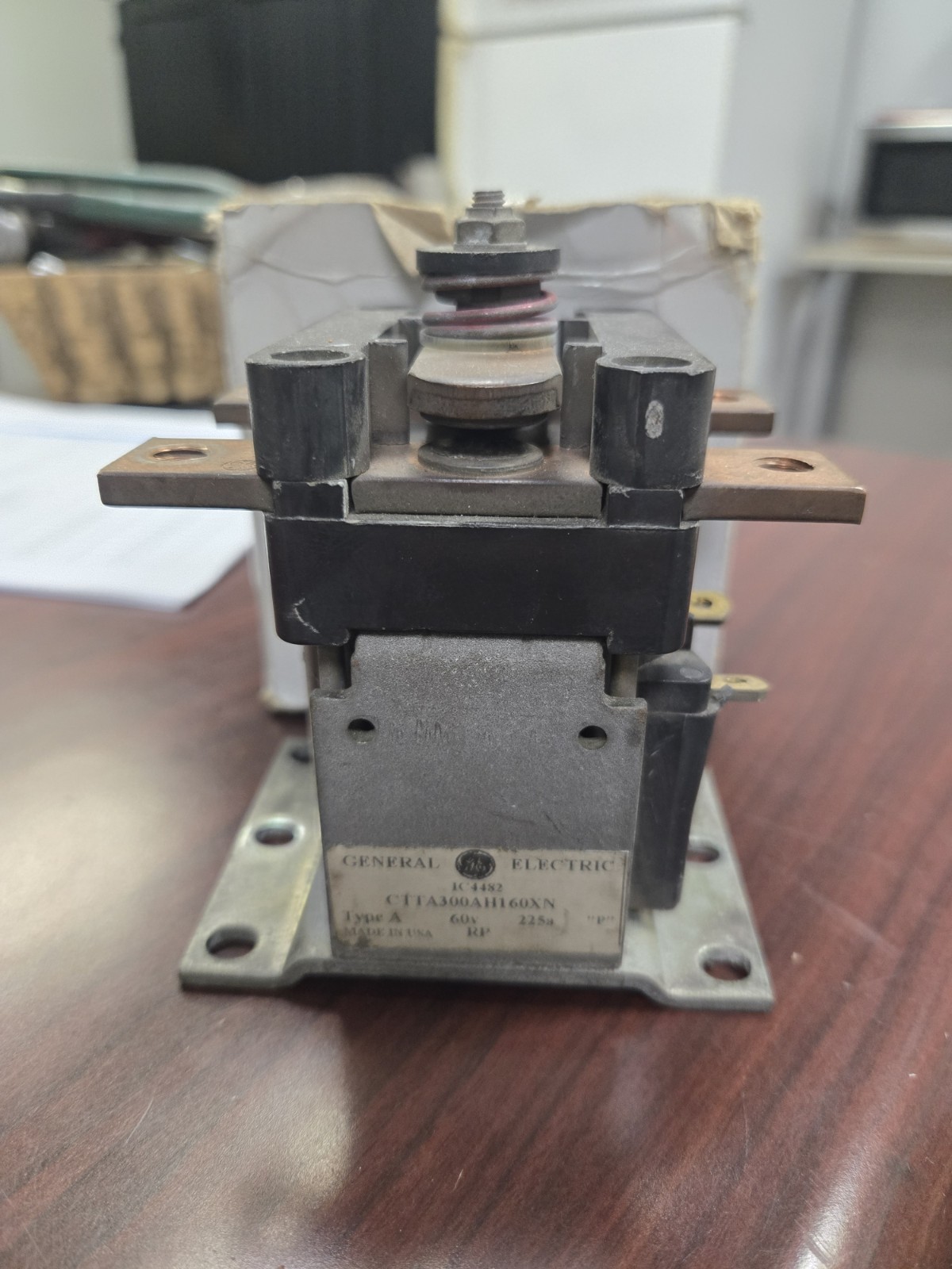 CTTA300AH160XN GOOD USED GE CONTACTOR TYPE A 60V 225A FREE SHIPPING!