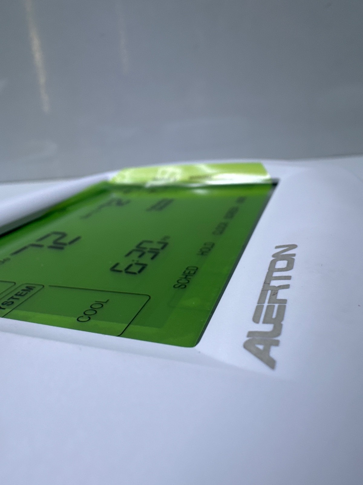 Alerton VLD-362-FF Temperature Sensing Control Display Unit (damged box)