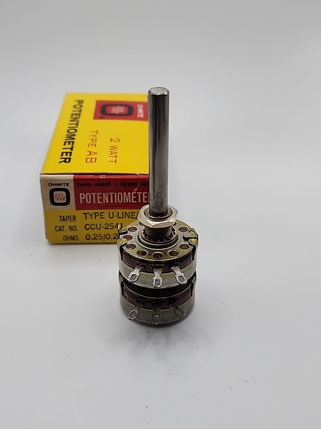 Ohmite CCU-2541 Potentiometer 2 Watt Type AB 0.25 Meg. OHMS Nos