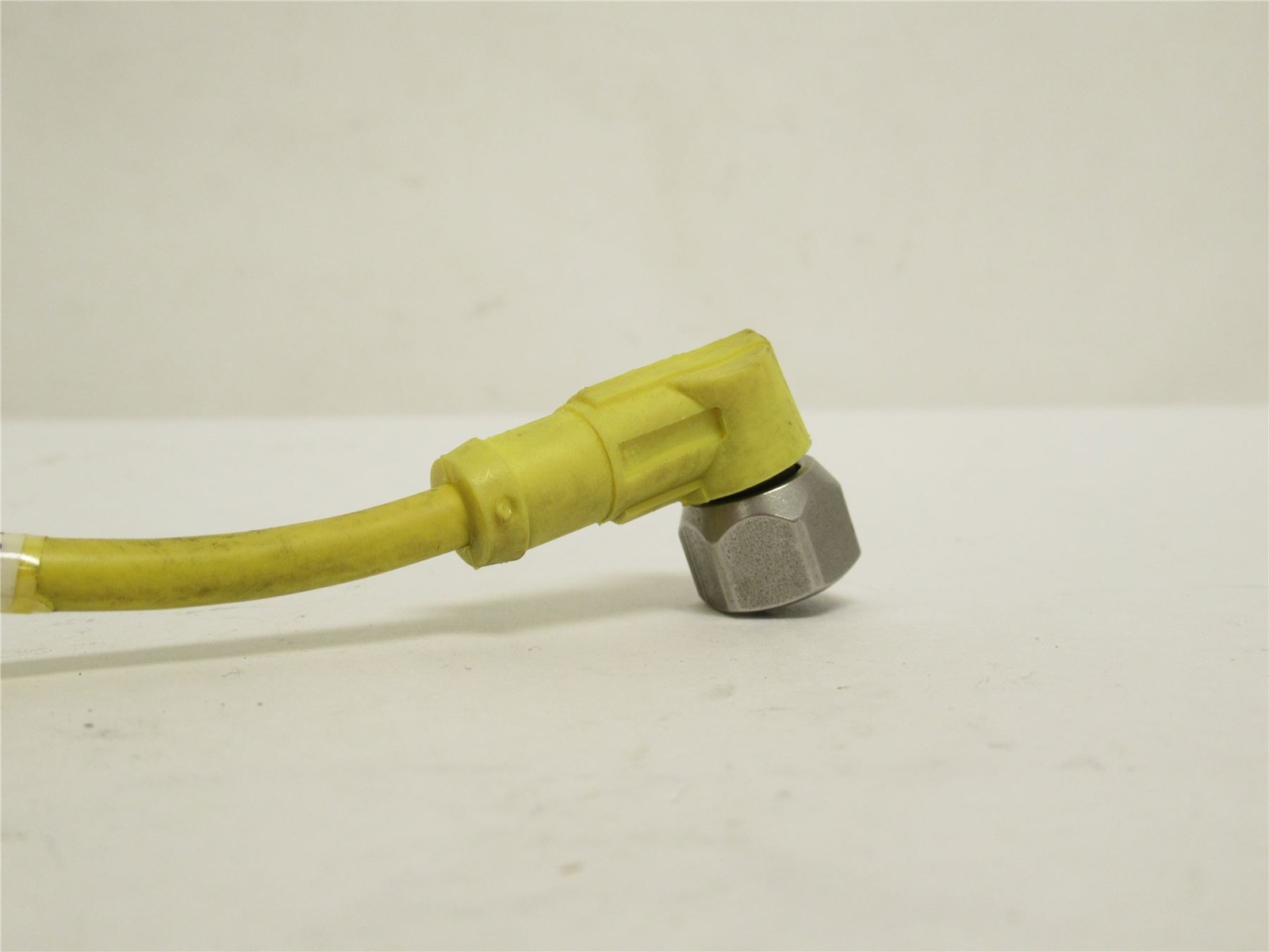 227368 Old-Stock; ifm E18210 Single Ended Cordset; 10m; 1/2″ Female To Pigtail
