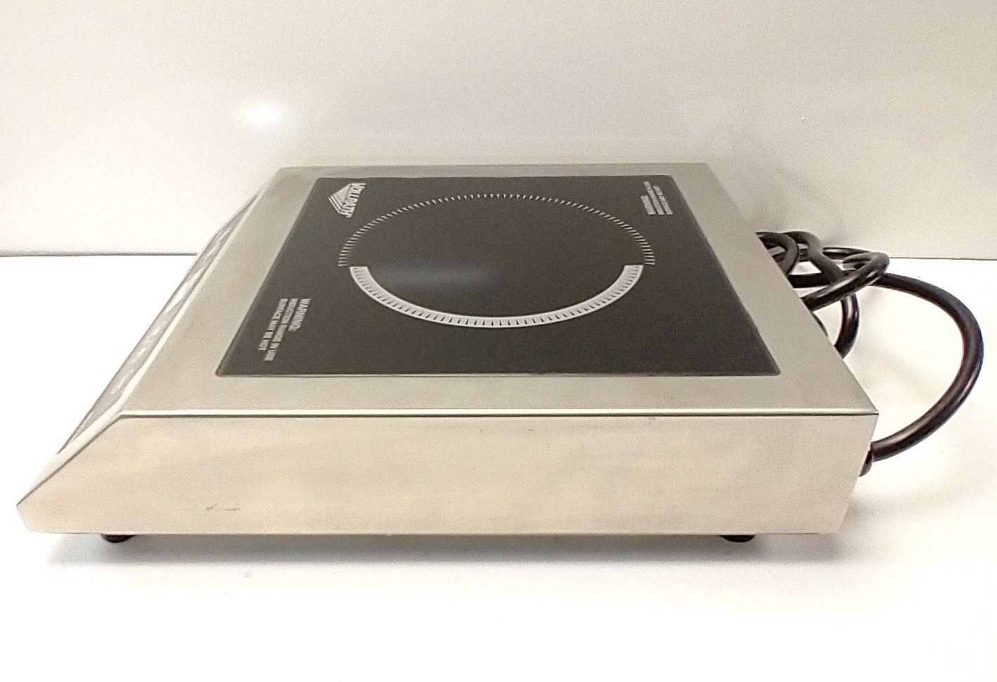 Vollrath 6954301 208V/240V 2200/2500W Commercial Induction Cooking