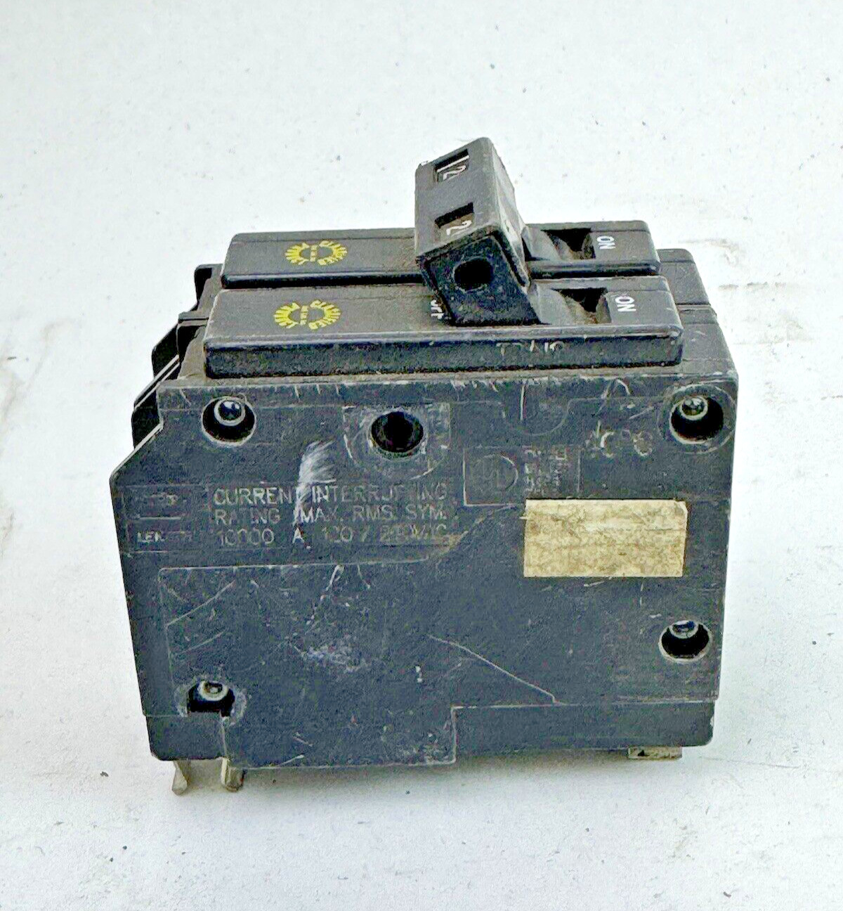 GE – TQ2120 – COMMON TRIP CIRCUIT BREAKER – 2 POLE, 20 A, 240 VAC, TYPE TQ