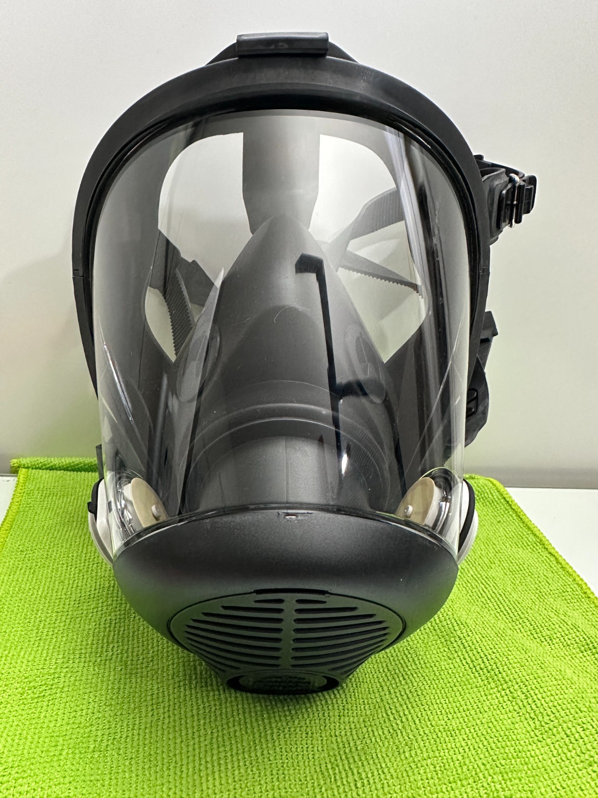 SURVIVAIR Sperian 7620 Full Facepiece Respirator Mask Size M 40mm Opti Fit