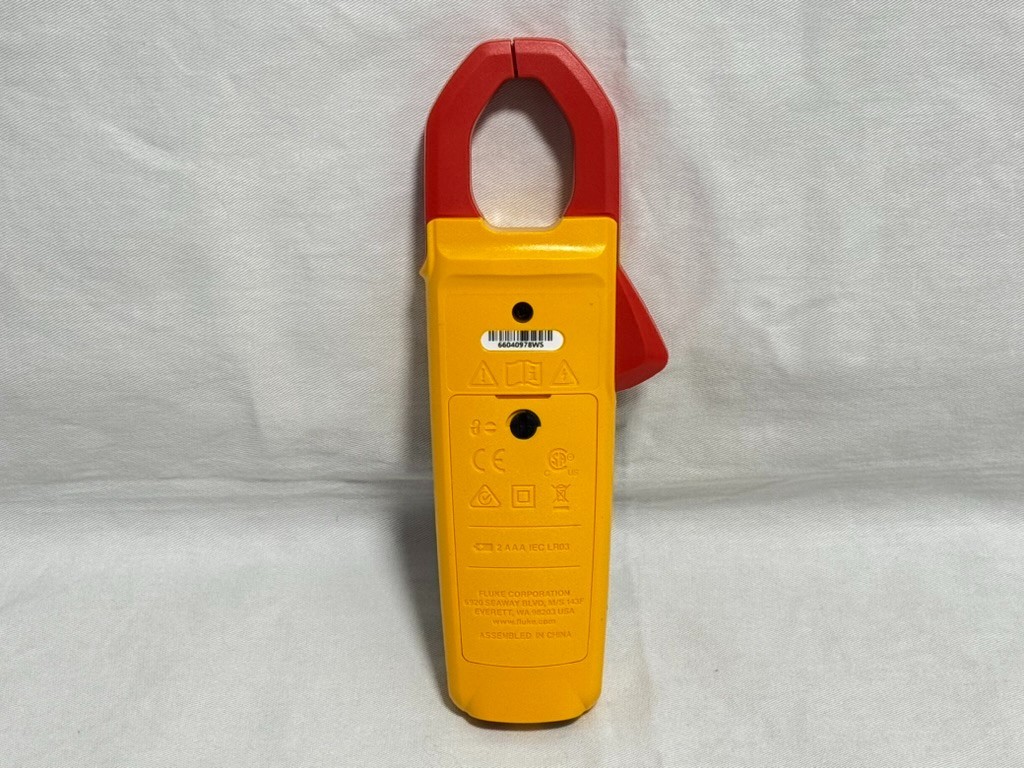 Fluke 302+ Plus Digital Clamp Meter Tester AC / DC Volt Amp Multimeter AC400A