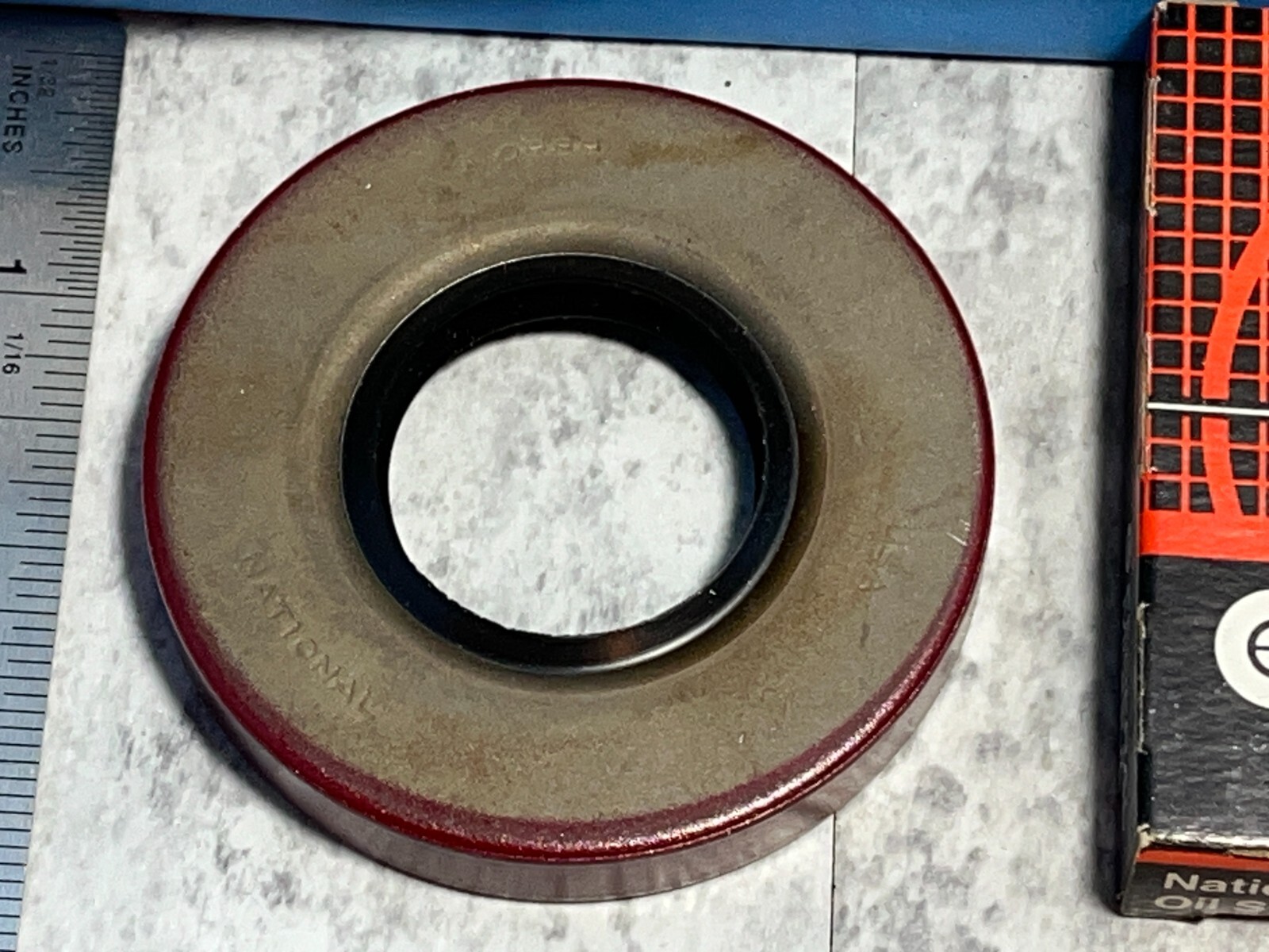 FEDERAL MOGUL/NATIONAL 410989- OIL SEAL, 1.375 X 3.000 X 0.500