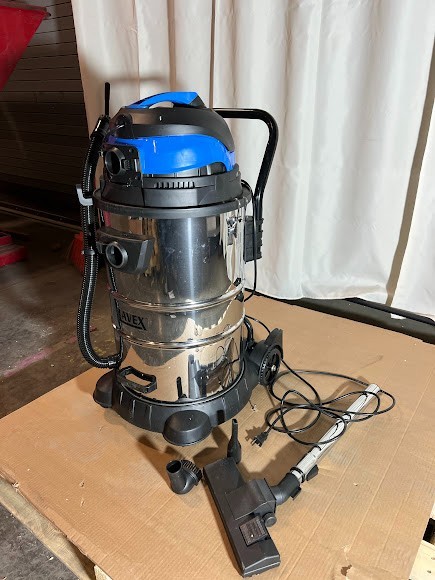 Lavex 13 Gallon SS Commercial Wet / Dry Vacuum with Toolkit – 100-120V, 1200W