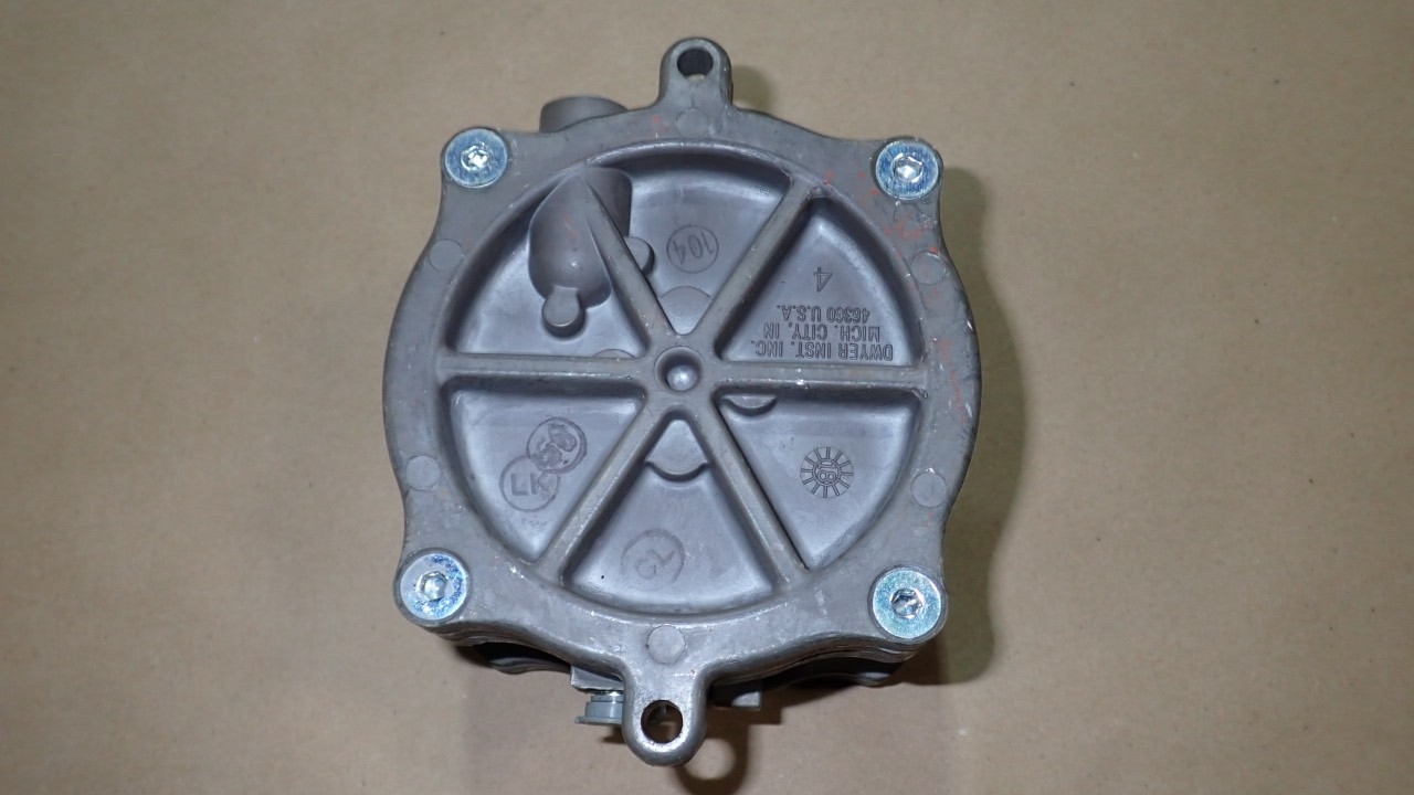 Dwyer Differential Pressure Switch 1950-10-2F