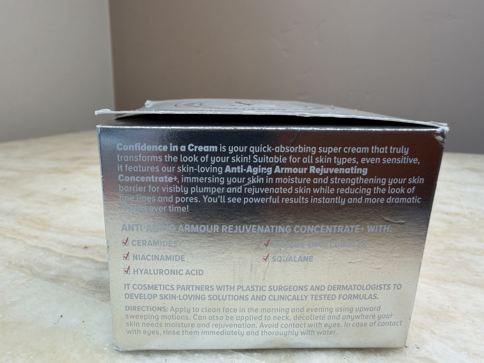 IT Cosmetics Confidence in a CREAM 2oz Moisturizing Anti-Aging Cream NEW