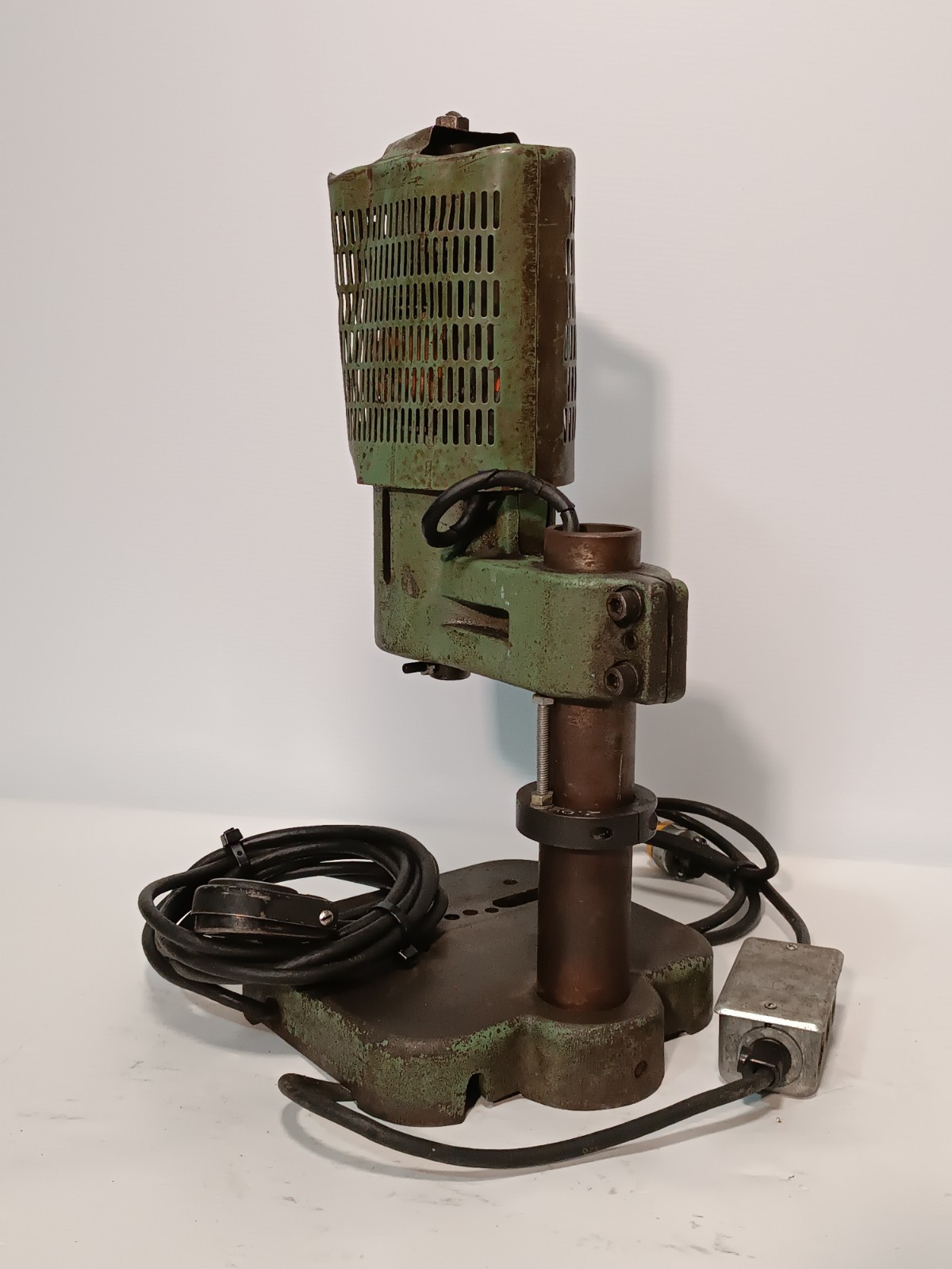 Black & Webster Electro-Punch BS Electrical Impact Hammer with Linemaster Switch