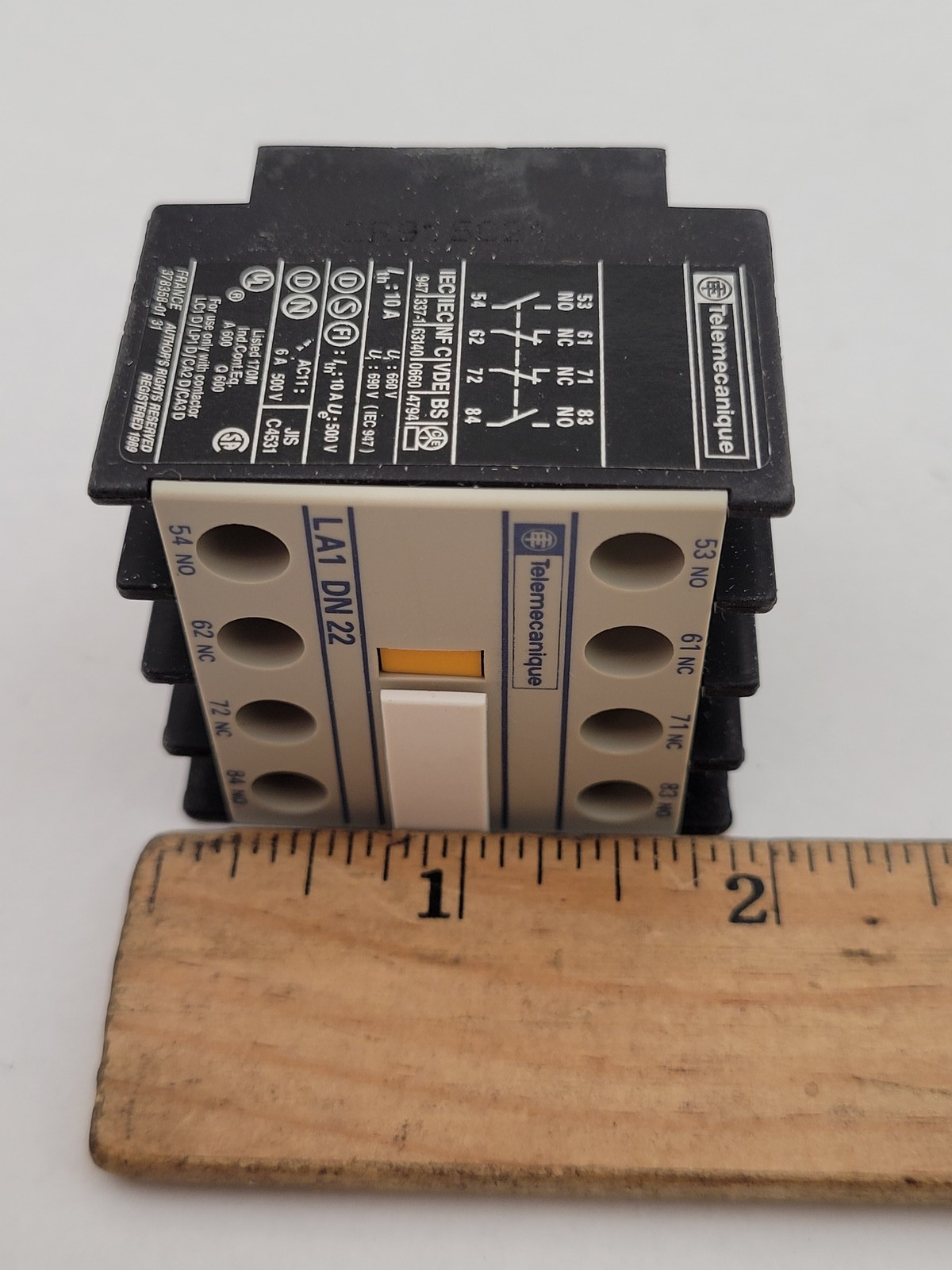 Telemecanique LA1DN22 Contact Block 35mm DIN Rail Mount 10 Amp 690V AC