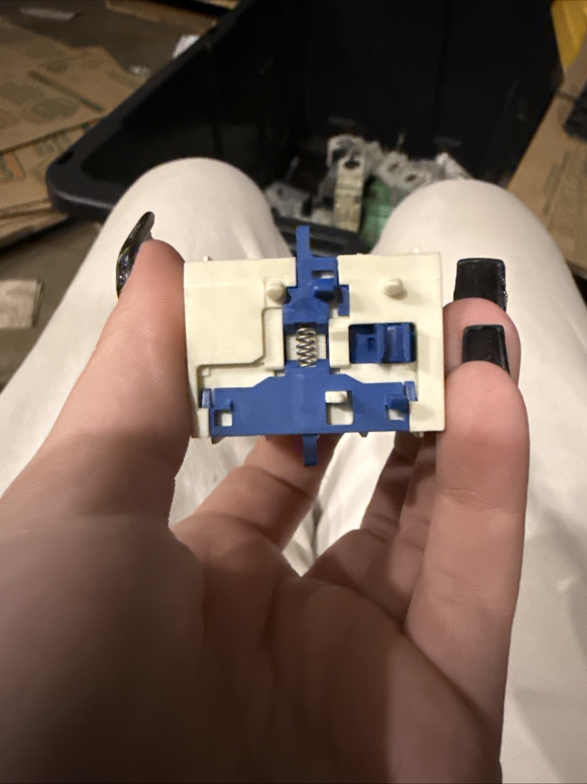 Schneider Electric auxiliary contact block