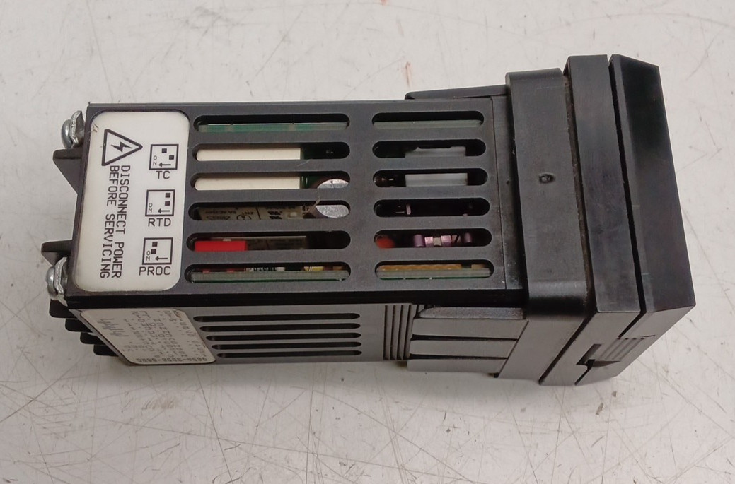 Watlow 93BB-1DD0-00RG Series 93 Temperature Controller