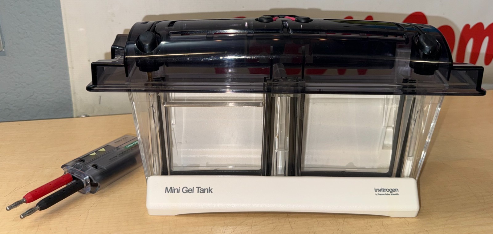 Bio-Rad PowerPac Basic Electrophoresis Power Supply w/Invitrogen Mini Tank