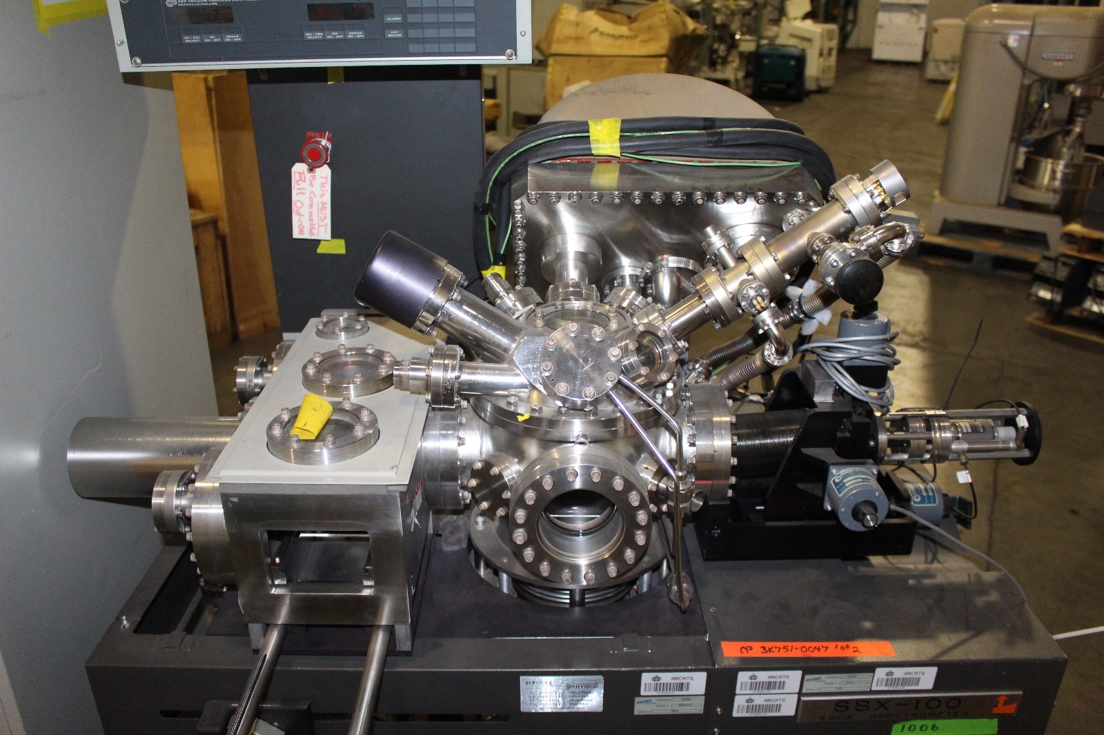ESCA SPECTROMETER SSX-100 SURACE SCIENCE FISONS
