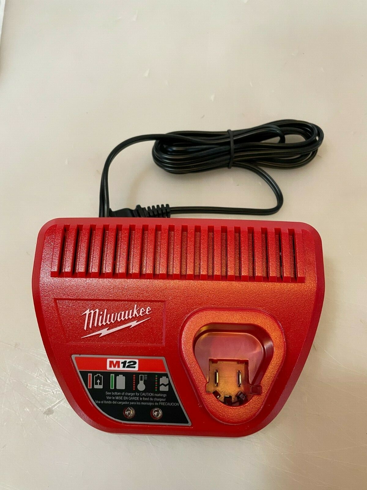Milwaukee Genuine M12 volt Lithium Charger 48-59-2401 BRAND NEW
