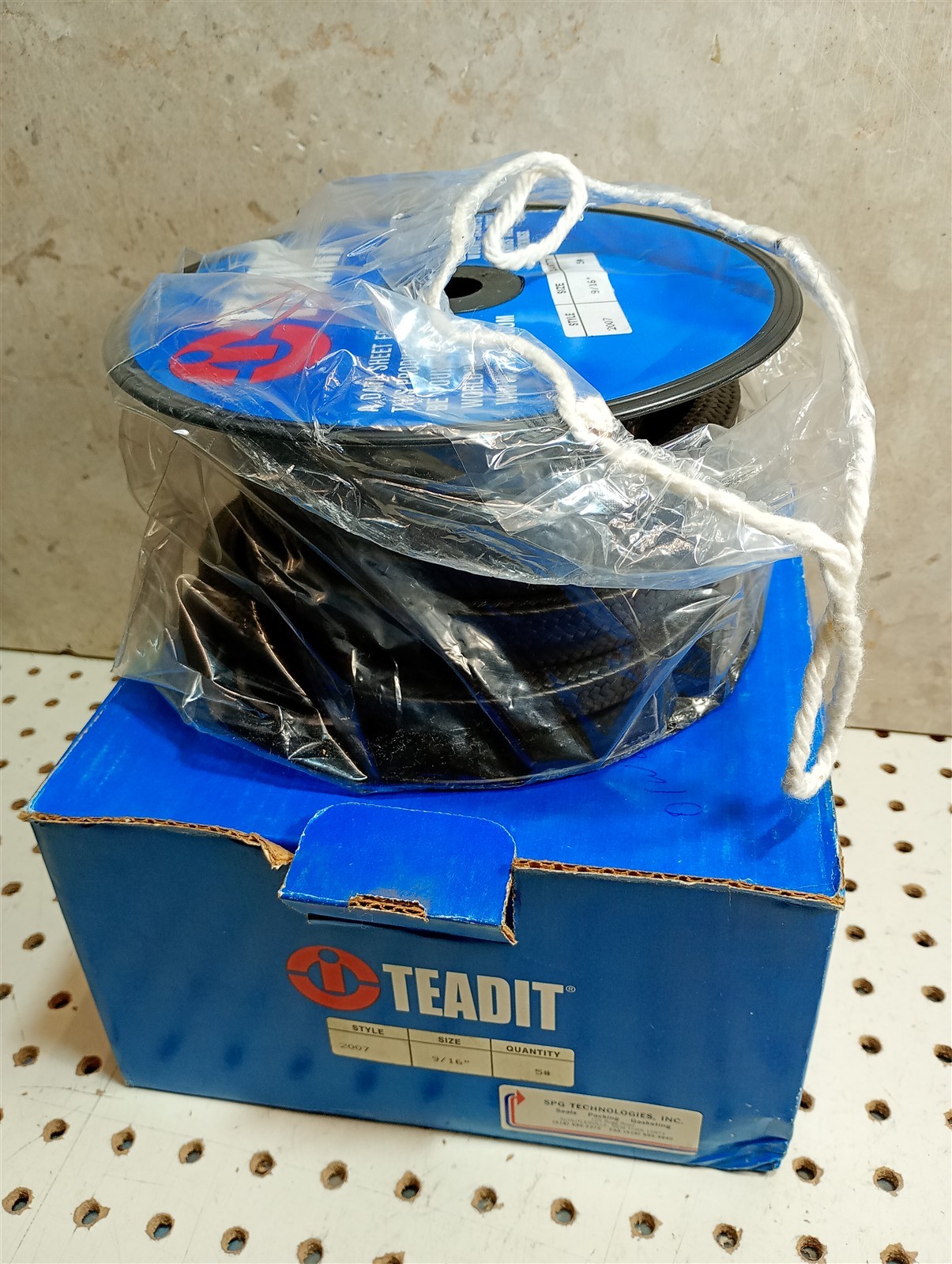 TEADIT 9/16″ Style 2007 Braided Packing, Expanded PTFE Graphite 5.6 lbs.