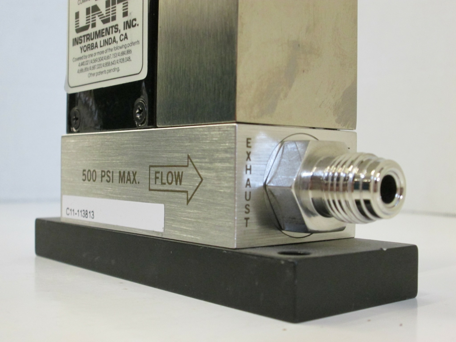 Unit UFC-1110A Mass Flow Controller MFC, H2, 20 SLM, 1/4″ Male