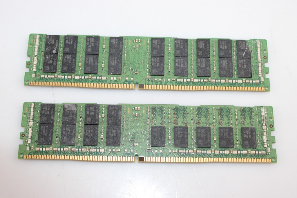 Lot of 2 Samsung 64GB DDR4-2666 PC4-21300 ECC LRDIMM Server Memory RAM (M386A8K4