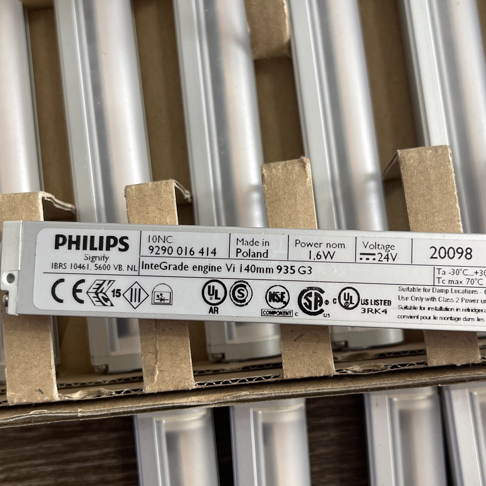 BOX of 24 Philips InteGrade Engine Vi Shelf Strip LED 140mm 6″ 935 G3 24V 1.6W