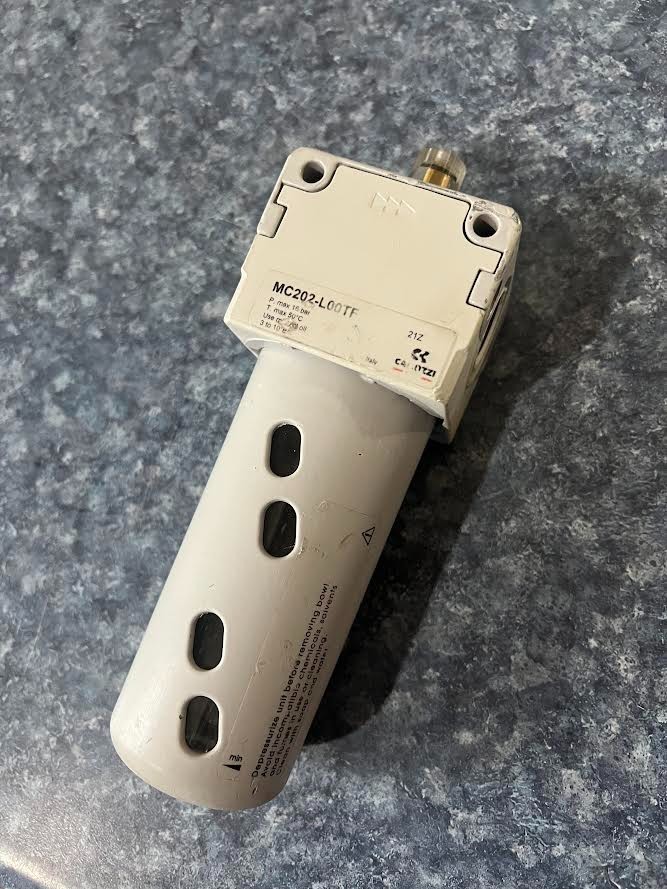 Pneumatic Oiler 1/2” NPT Camozzi MC202-L00TF New