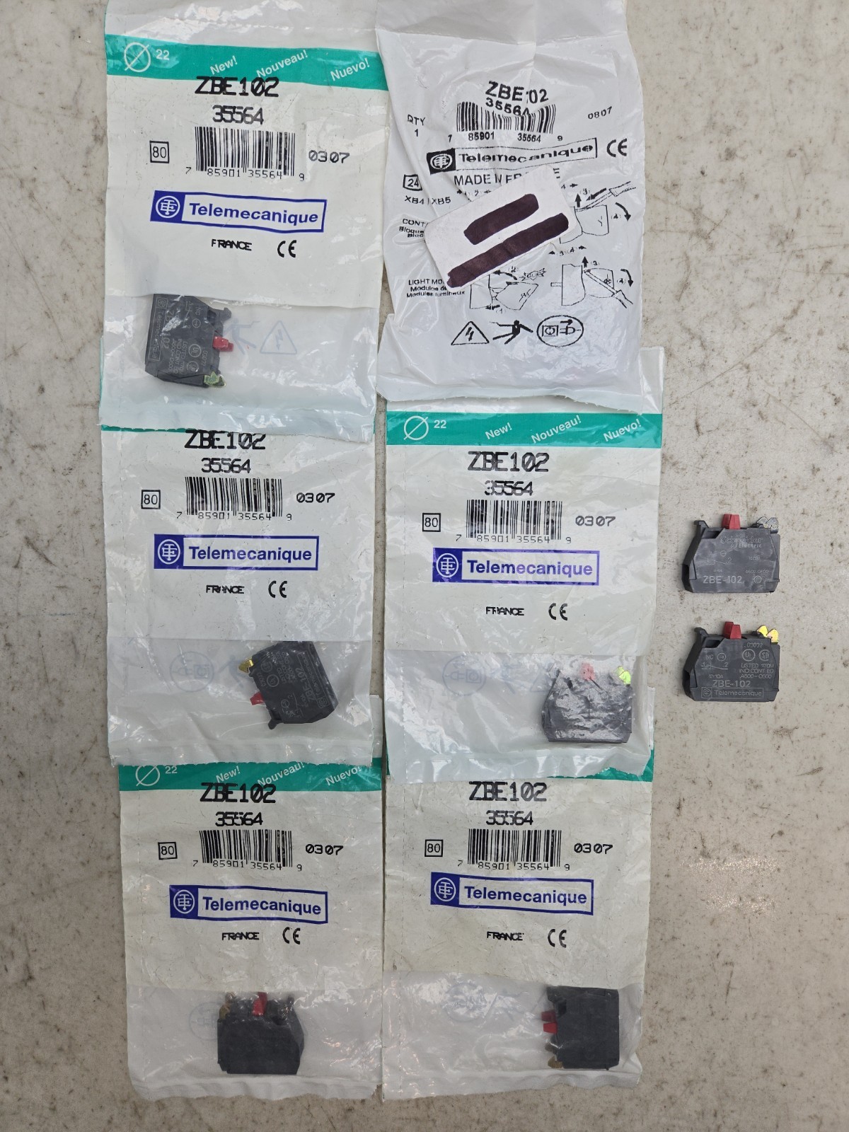 Mixed Lot of 40 Contact Blocks Schneider Eaton Telemecanique Abb Cutler Hammer