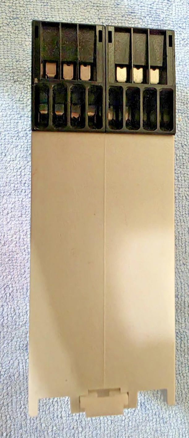 Banner Engineering ES-UA-5A Safety Relay, E-Stop Module, Output 6A, 66091, ES-UA