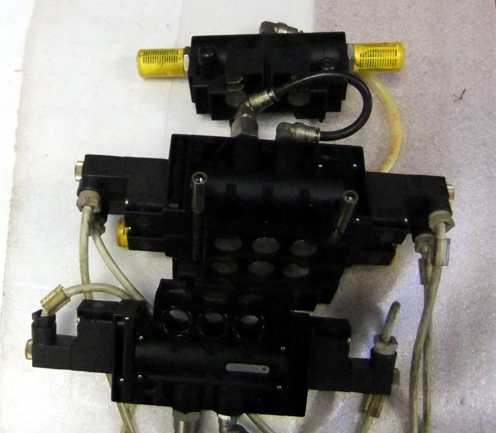 Telemecanique Valve Assembly PVLC 1723 with Coils in Tandem