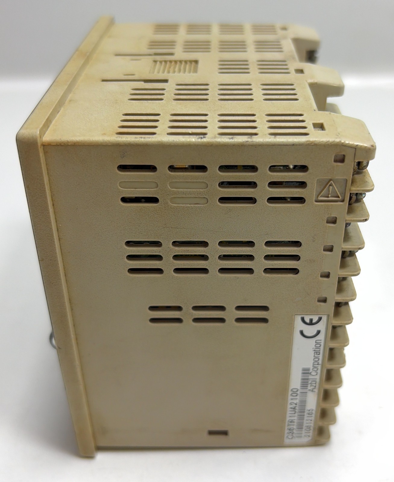 Azbil Yamatake SDC36 Temperature Controller C36TR1UA2100 AC100-240V 50/60Hz