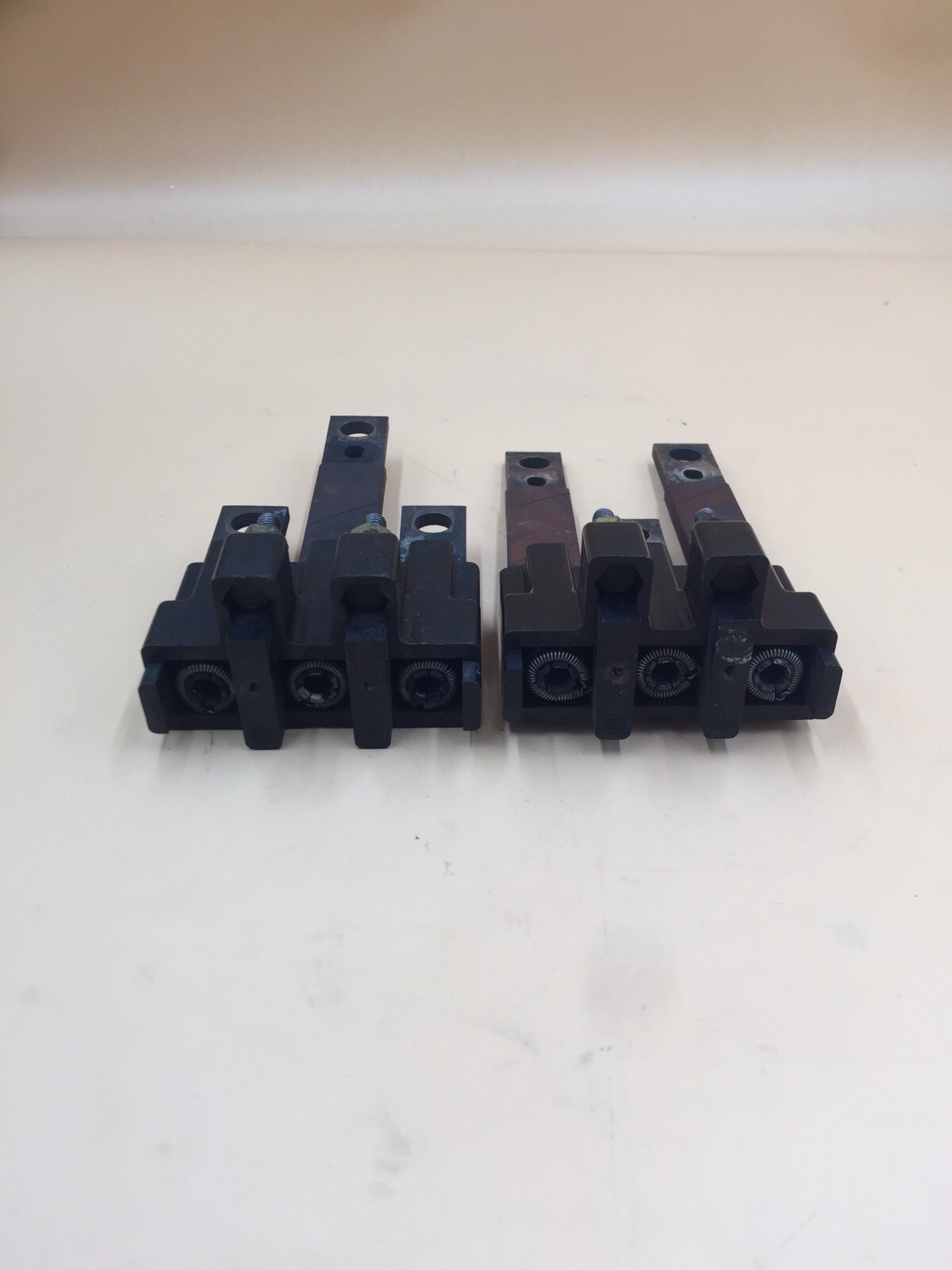 HOUSTON STOCK GE TF23PD2 PLUG IN MOUNTING BASE 225 AMP FREE 2 DAY AIR BUY NOW