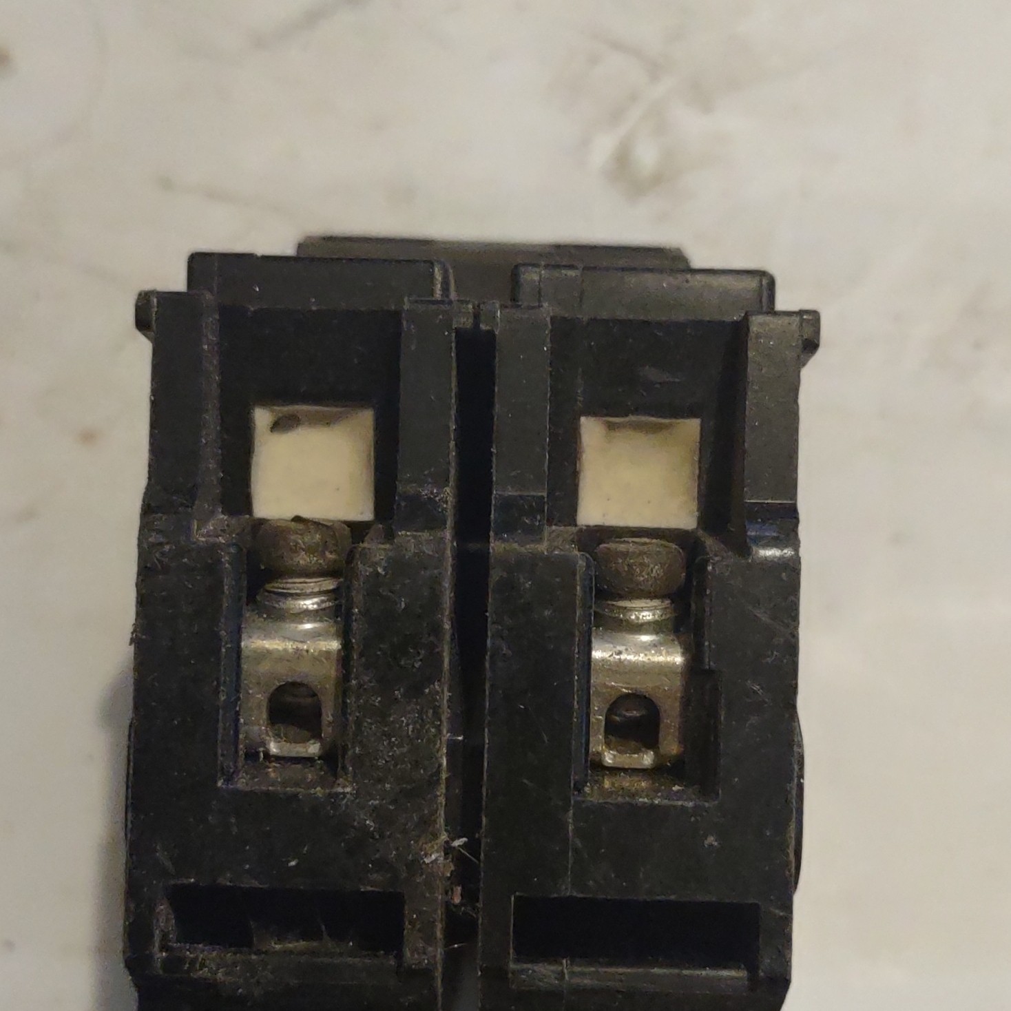 Gould QP2-B303 30A 2-Pole Plug-In Circuit Breaker 120/240V Screw Terminal On/Off