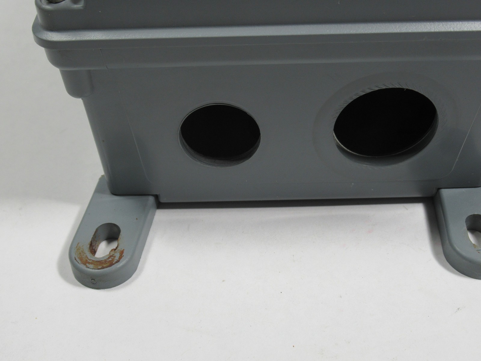 Hubbell HBLDS3AC Circuit-Lock Disconnect Switch 30A 600VAC C/W Auxiliary USED