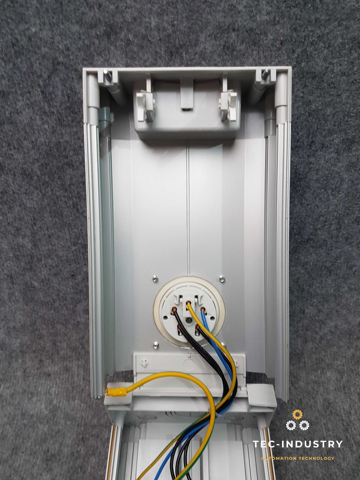 SIEMENS | BD01-AK2X/CEE165S14 | MENNEKES GGJ26 | OUTLET BOX