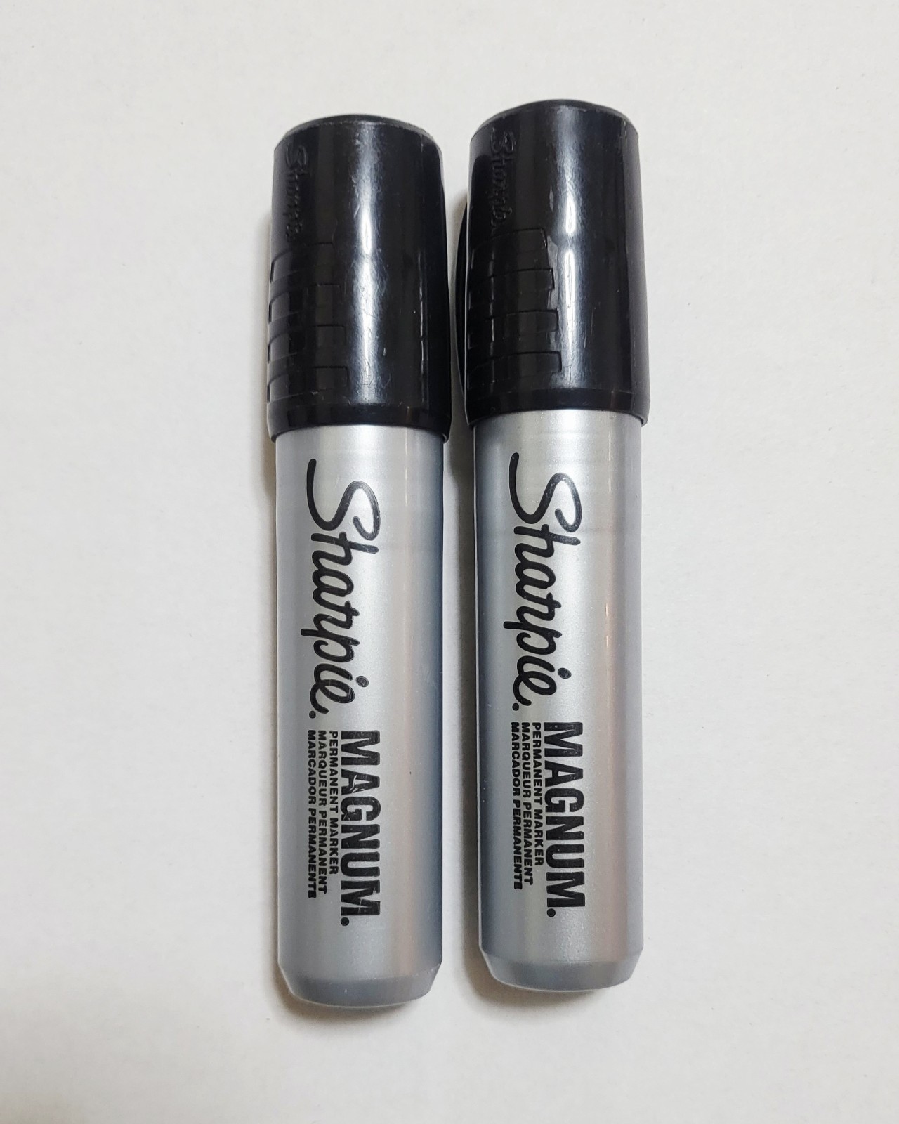 Sharpie MAGNUM MARKERS Chisel Tip BLACK or Red