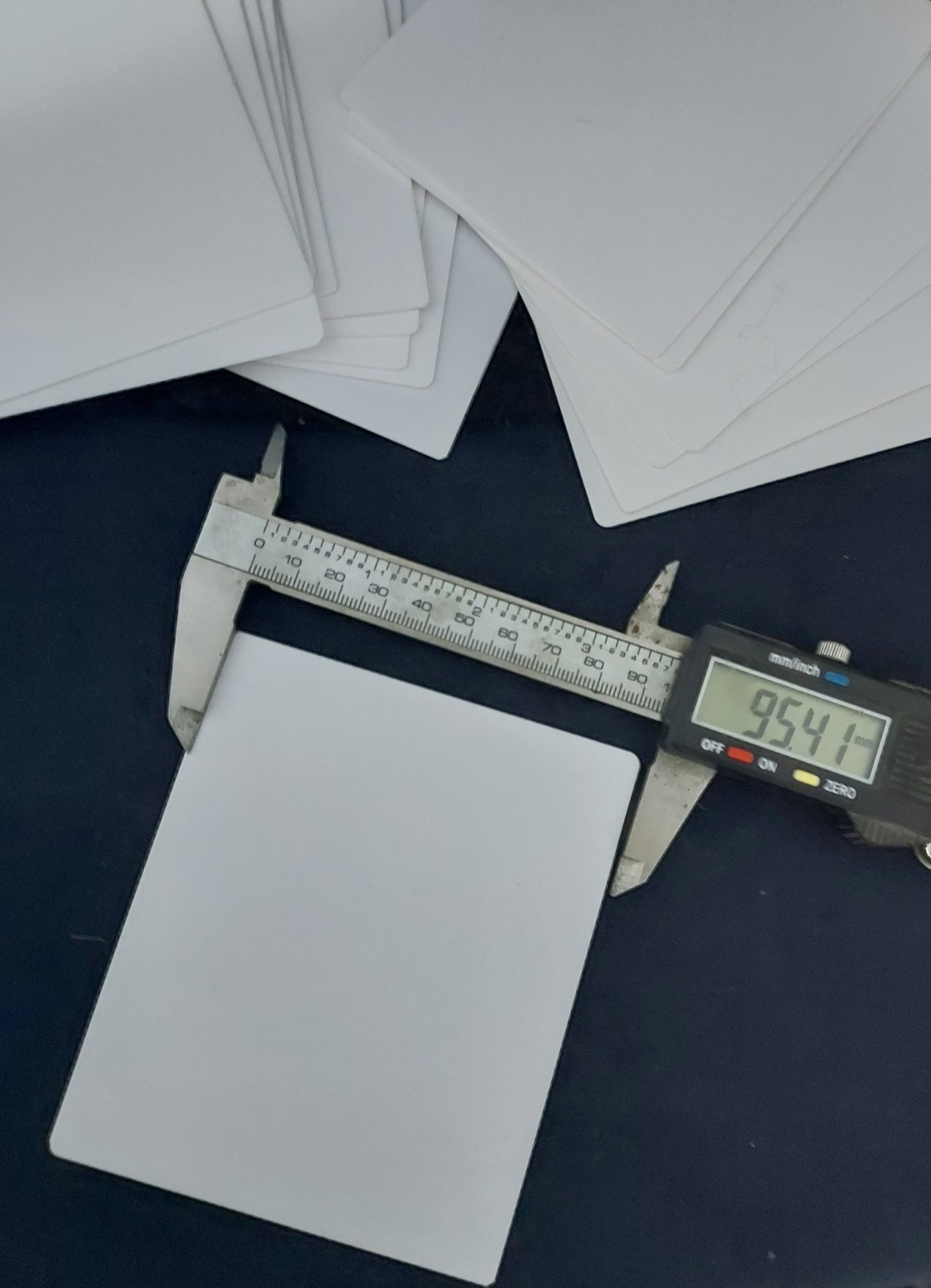 115 mm x 100 mm x 0.625 mm THICK ALUMINA CERAMIC SUBSTRATE 98.0 % No.: 514