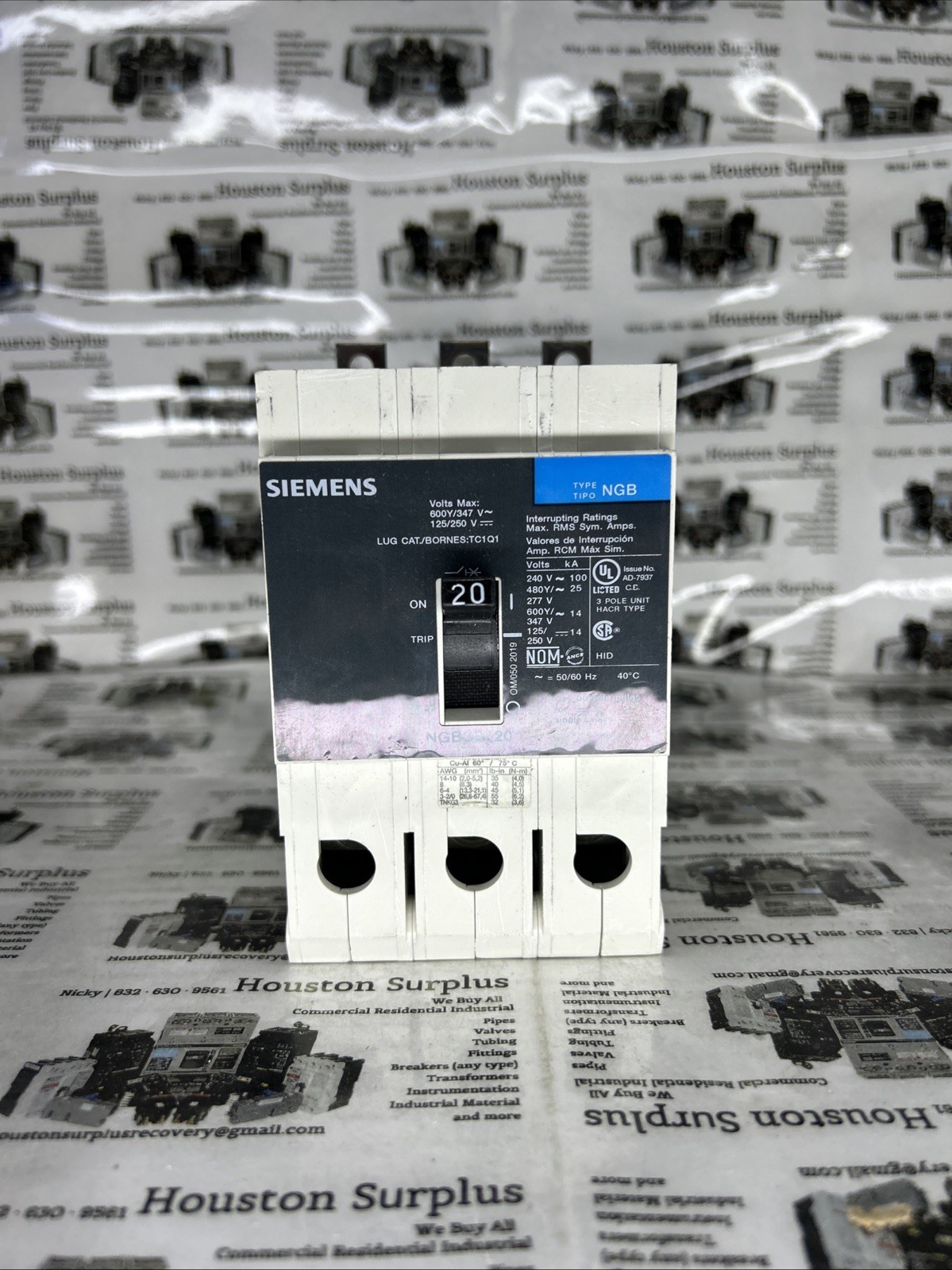 Siemens NGB3B020 3-Pole20 Amp Circuit Breaker – White New Open Box Tested #616